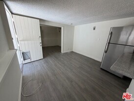 332 15th Pl in Manhattan Beach, CA - Building Photo
