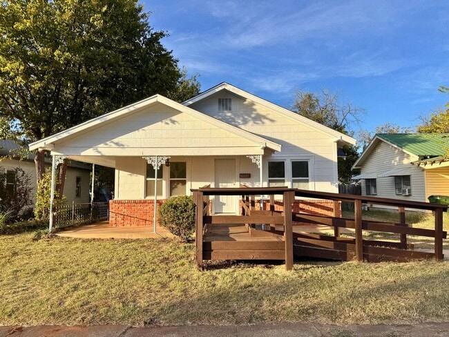 property at 3008 Cumberland Ave