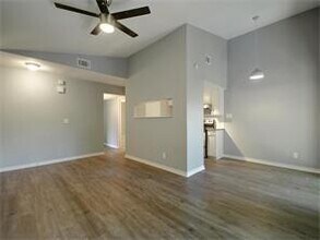 1006 Fieldwood Dr in Austin, TX - Building Photo - Building Photo