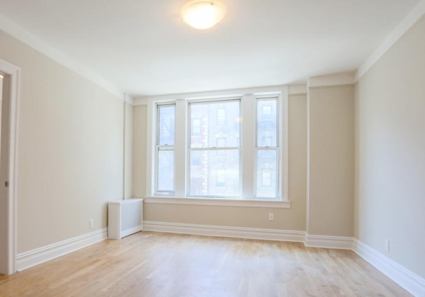 515 W 122nd St in New York, NY - Building Photo