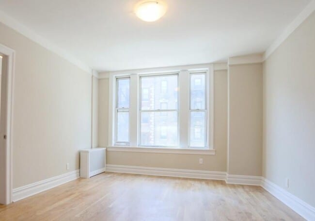 property at 515 W 122nd St