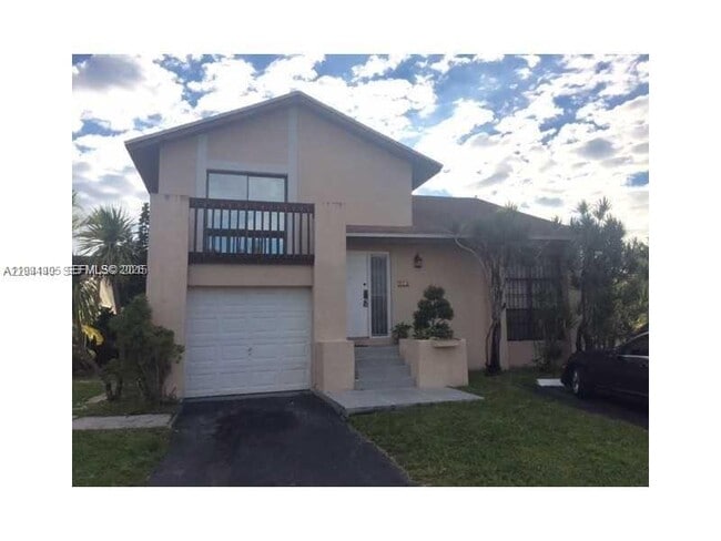 property at 914 NW 106th Ave Cir