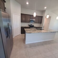 907 NW 37th Ave in Cape Coral, FL - Building Photo - Building Photo