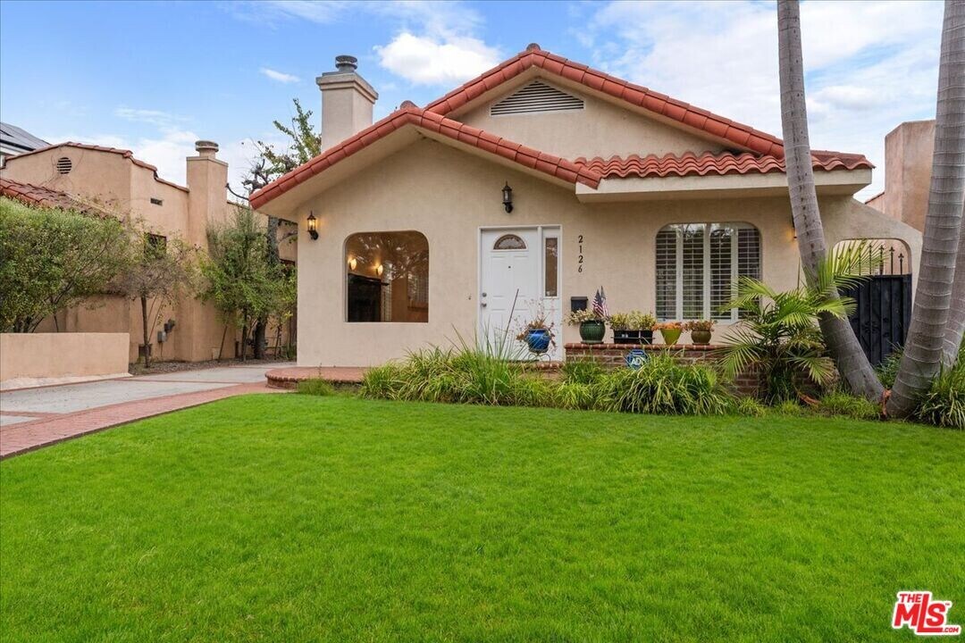 2126 Selby Ave in Los Angeles, CA - Building Photo