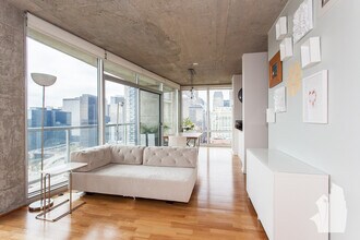 611 S Wells St, Unit 02404a in Chicago, IL - Foto de edificio - Building Photo