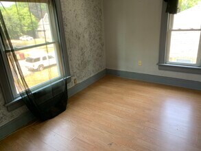 105 Euclid St in Battle Creek, MI - Building Photo - Building Photo