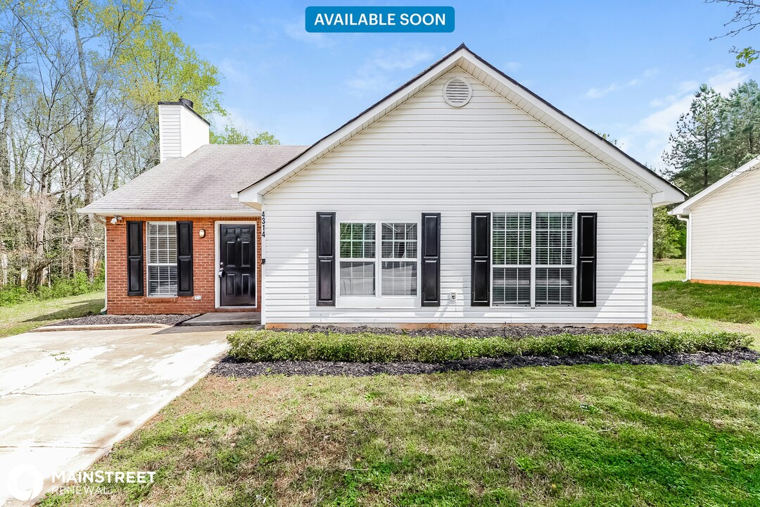 4314 Westglen Dr in Ellenwood, GA - Building Photo