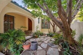 1136 Spaulding Ave in Los Angeles, CA - Building Photo - Building Photo
