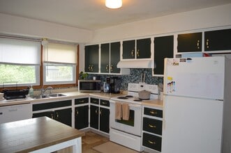 6609 Berkshire Rd in Madison, WI - Building Photo - Building Photo