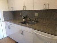 2000 NE 135th St photo'