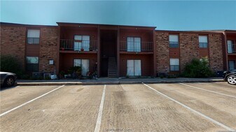 904 University Oaks Blvd, Unit 20 in College Station, TX - Building Photo