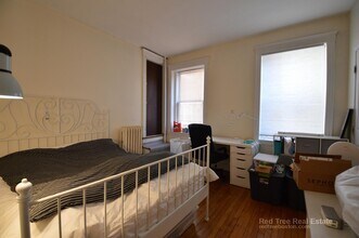 62 Egmont St in Brookline, MA - Foto de edificio - Building Photo