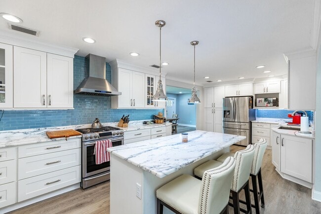 property at 4116 W Leona St