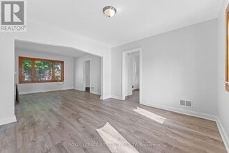 1350 Leaside Ave in Ottawa, ON - Building Photo - Building Photo
