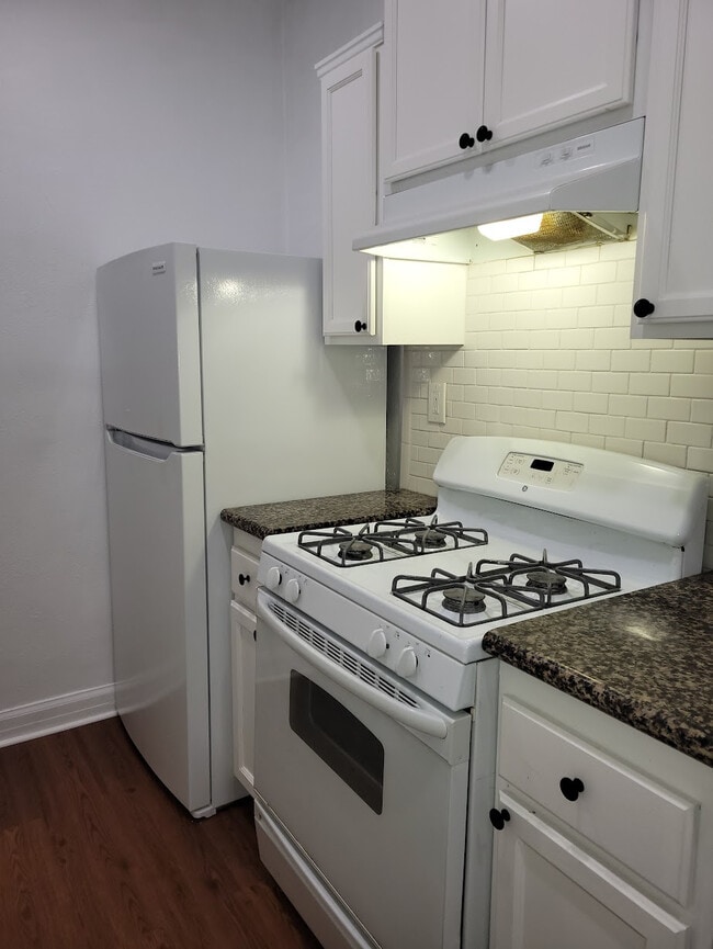 Sunfield Properties in Los Angeles, CA - Building Photo - Building Photo