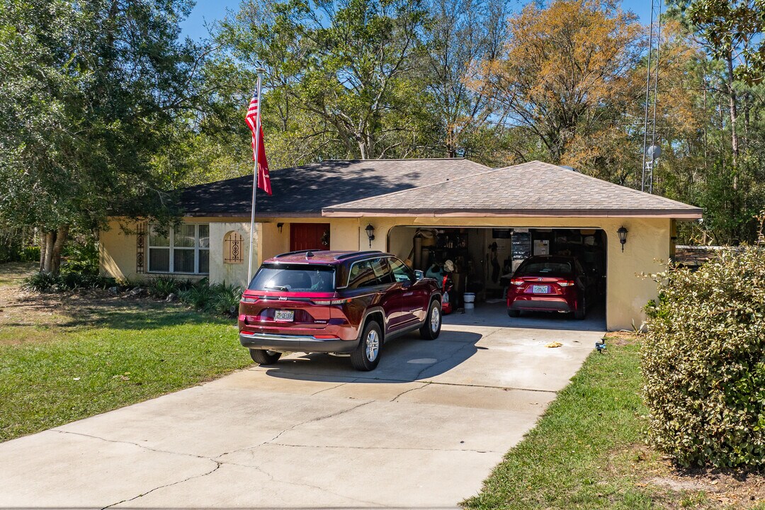 75 Corkwood Blvd in Homosassa, FL - Building Photo