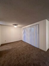 10522 Lake City Way NE in Seattle, WA - Building Photo - Building Photo