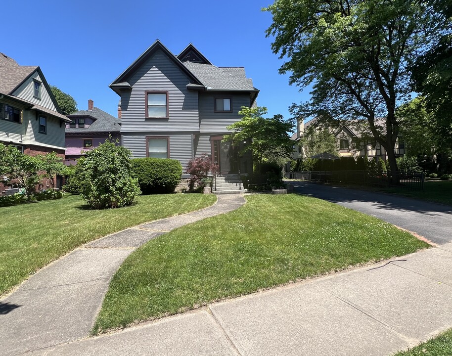 510 Park Ave, Unit Unit 1 in Rochester, NY - Building Photo