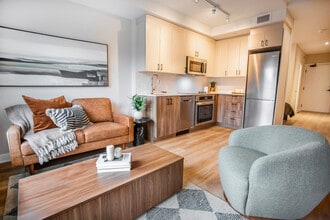 The Clemow in Ottawa, ON - Building Photo - Building Photo