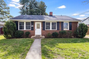 600 Woodford St in Fredericksburg, VA - Building Photo