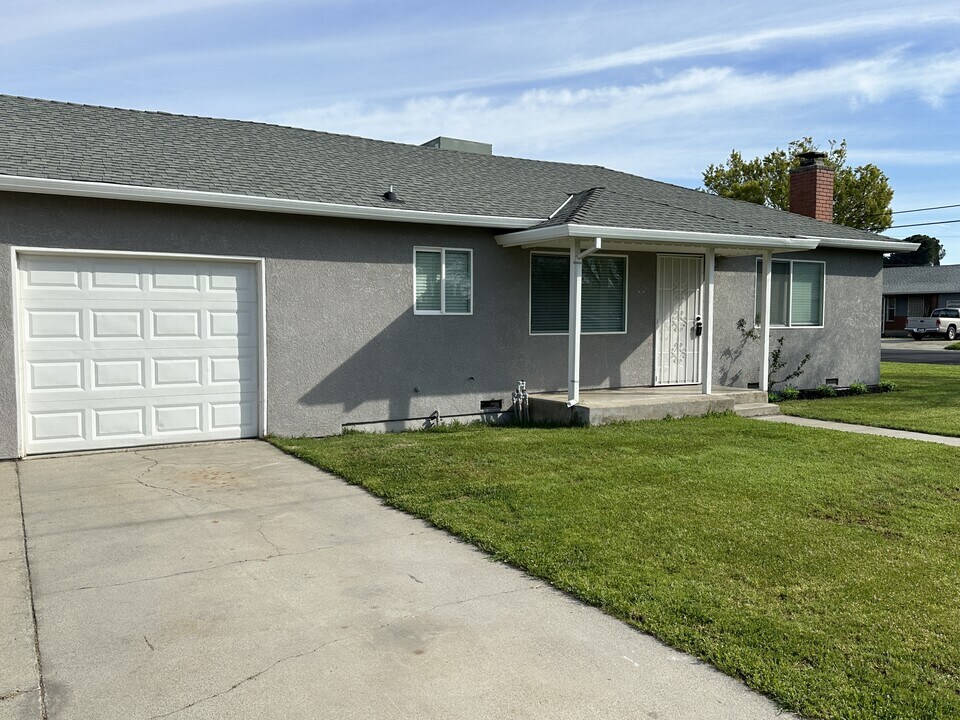 2243 Meta Ct in Modesto, CA - Building Photo