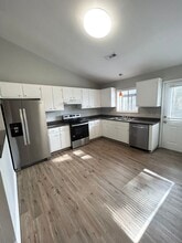 158 Corey Cir in Jacksonville, NC - Building Photo - Building Photo