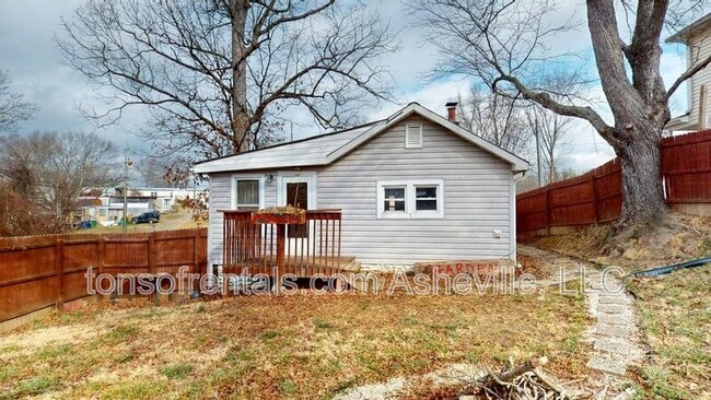 331 Ridge St in Candler, NC - Building Photo - Building Photo