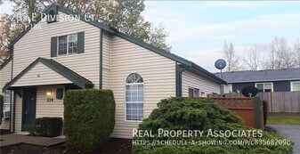 202 E Division Ct in Tacoma, WA - Building Photo