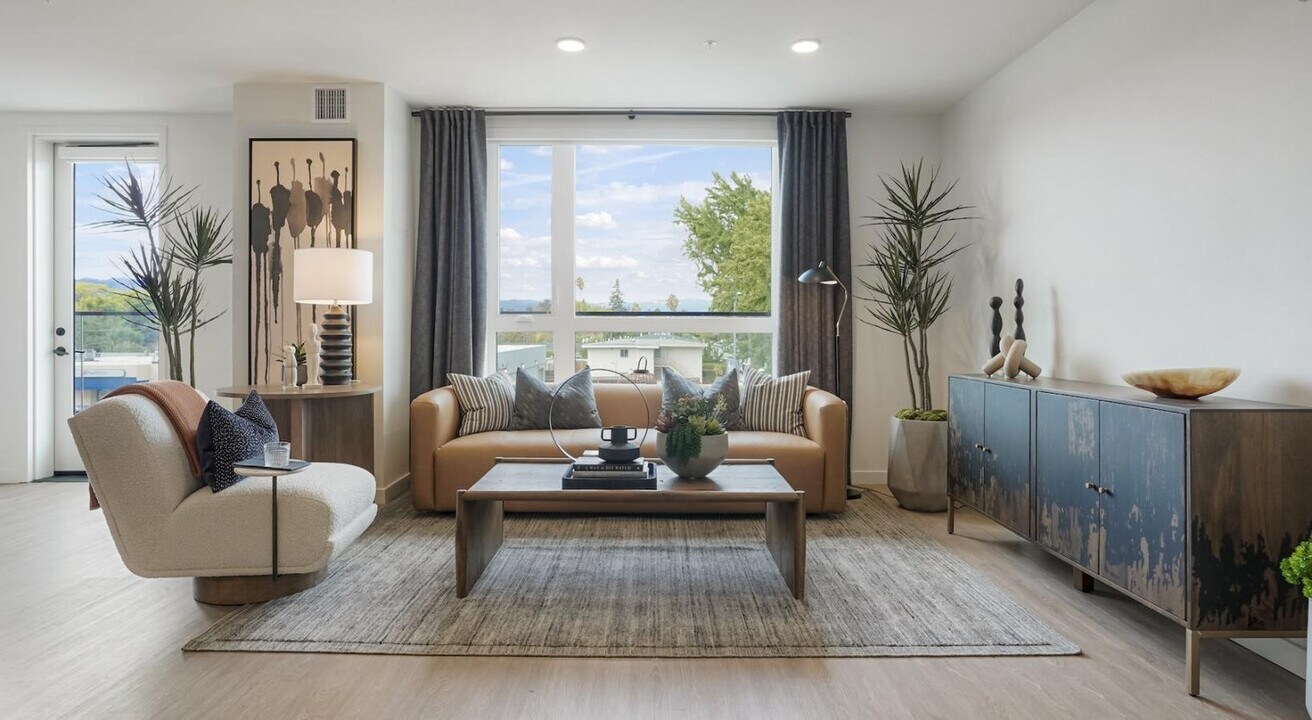 1350 S Bascom Ave in San Jose, CA - Building Photo