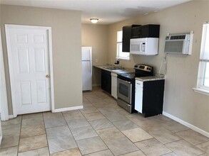 110 Forest Ave-Unit -12 in Davenport, FL - Foto de edificio - Building Photo