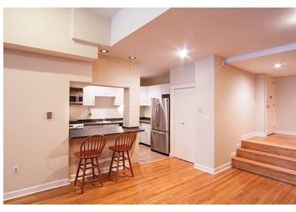 279 Beacon St, Unit 1 in Boston, MA - Building Photo - Building Photo