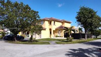 6743 SW 163rd Pl in Miami, FL - Foto de edificio - Building Photo