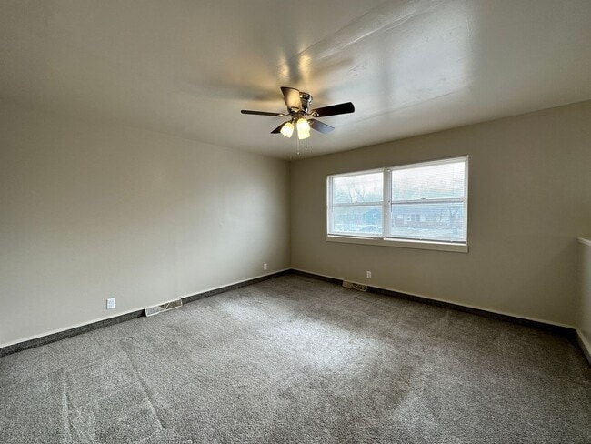 2469 S St Clair St in Wichita, KS - Building Photo - Building Photo