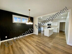 44 N Oakland Ave in Indianapolis, IN - Building Photo - Building Photo