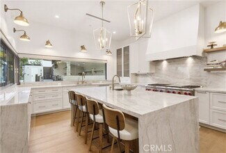 22300 Philiprimm St in Los Angeles, CA - Building Photo - Building Photo