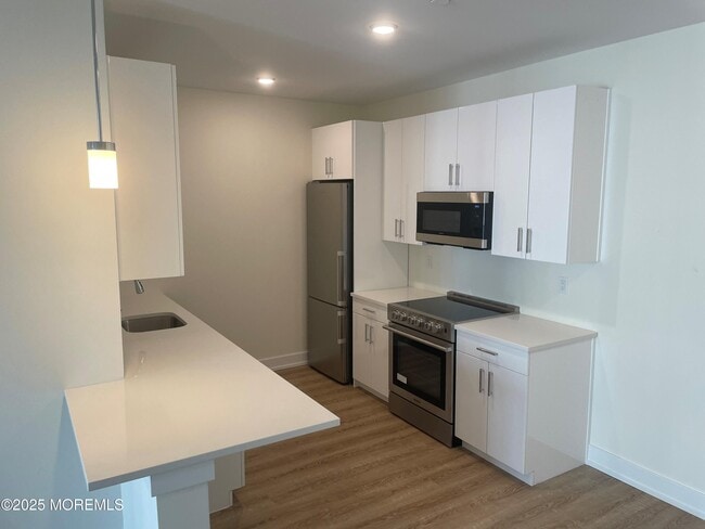 521 Lake Ave in Asbury Park, NJ - Building Photo - Building Photo