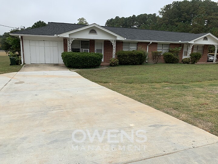2057 Rosebud Rd in Grayson, GA - Building Photo