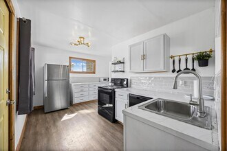 1418 Kingshill Dr in Marble Falls, TX - Building Photo - Building Photo