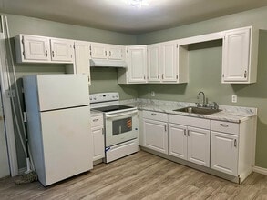 19 Bunn St in Amsterdam, NY - Foto de edificio - Building Photo