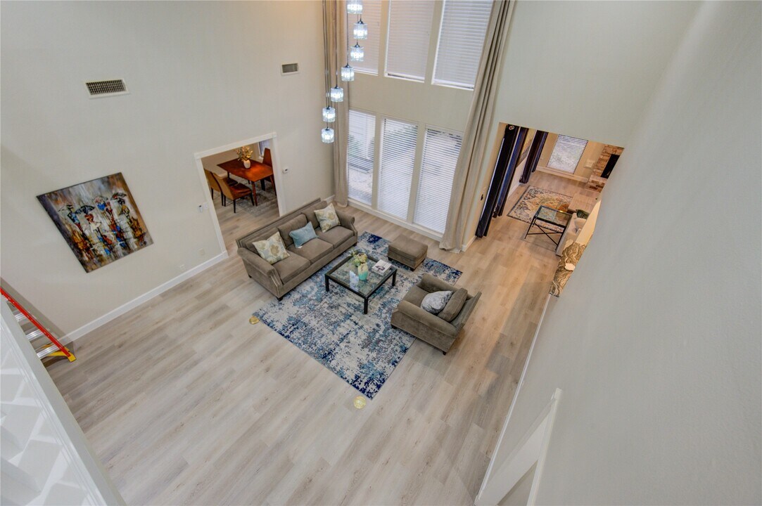 714 Last Arrow Dr in Houston, TX - Building Photo