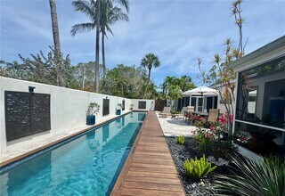 1100 Westway Dr in Sarasota, FL - Building Photo - Building Photo