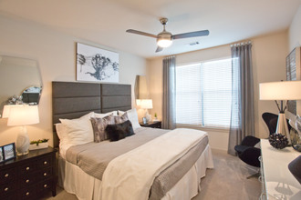 RIATA APARTMENTS in Chandler, AZ - Foto de edificio - Interior Photo