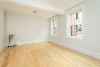 85 Myrtle St in Boston, MA - Building Photo - Building Photo