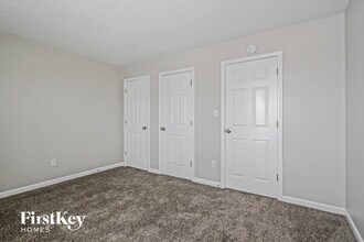 6250 Twyckenham Dr in Indianapolis, IN - Building Photo - Building Photo