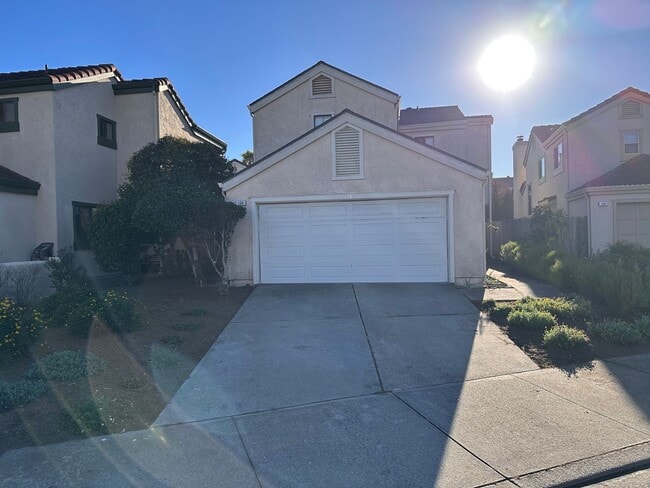 138 Seal Ct in Marina, CA - Building Photo - Building Photo