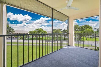 13240 White Marsh Ln in Ft. Myers, FL - Foto de edificio - Building Photo