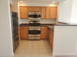 4480 Market Commons Dr in Fairfax, VA - Building Photo - Building Photo
