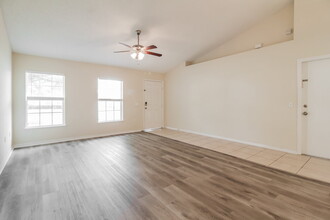2221 Nettlebrook St N in Jacksonville, FL - Building Photo - Building Photo