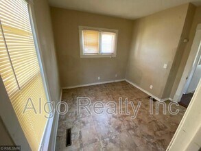3008 Emerson Ave N in Minneapolis, MN - Foto de edificio - Building Photo