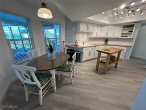 20680 Park Pl in Estero, FL - Building Photo - Building Photo